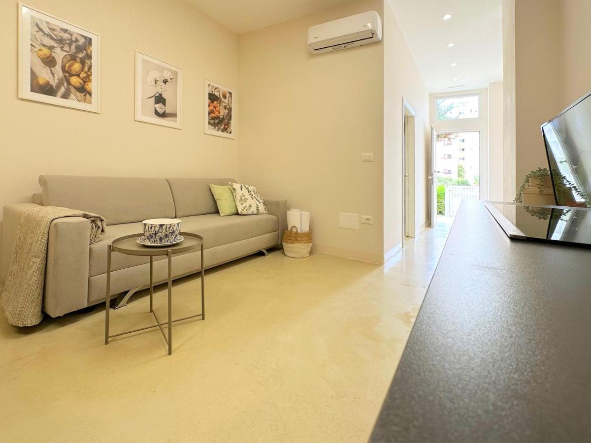 13 Eur For Monthly Stay - Home By The Sea - Hbs ゴーレム エクステリア 写真