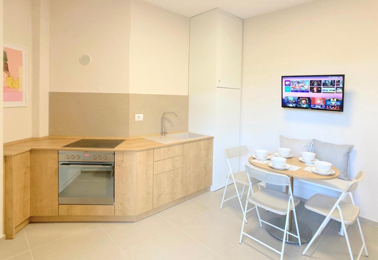 13 Eur For Monthly Stay - Home By The Sea - Hbs ゴーレム エクステリア 写真