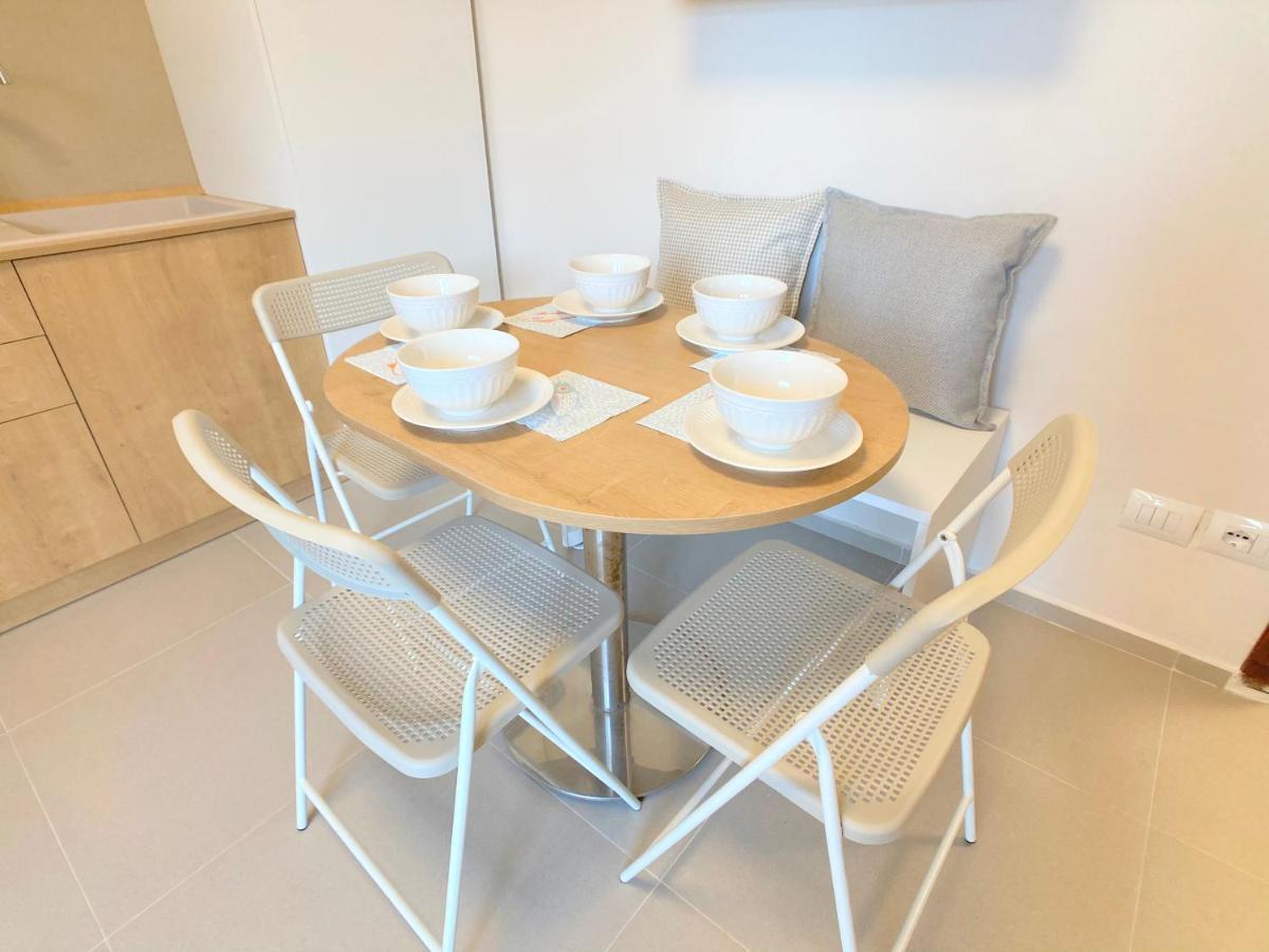 13 Eur For Monthly Stay - Home By The Sea - Hbs ゴーレム エクステリア 写真
